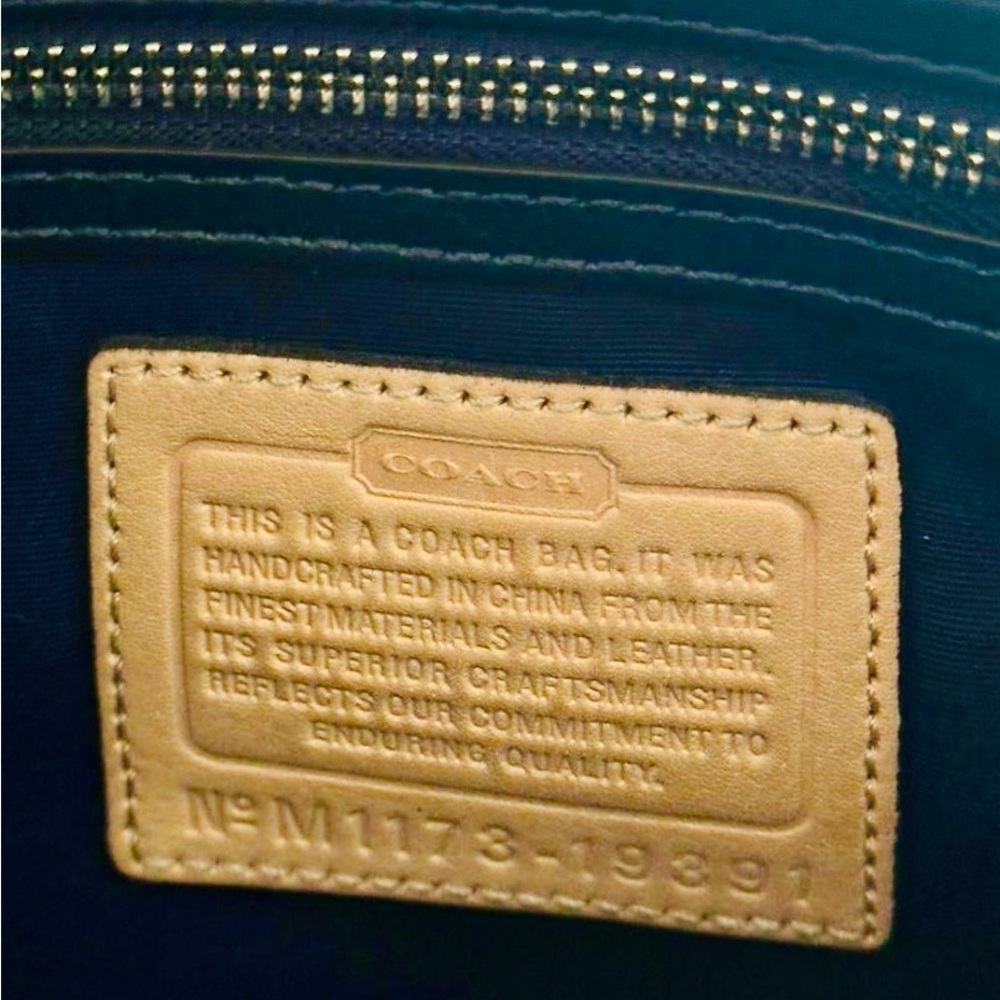 Coach Navy and Cream Bag Leather - Picture 2 of 6